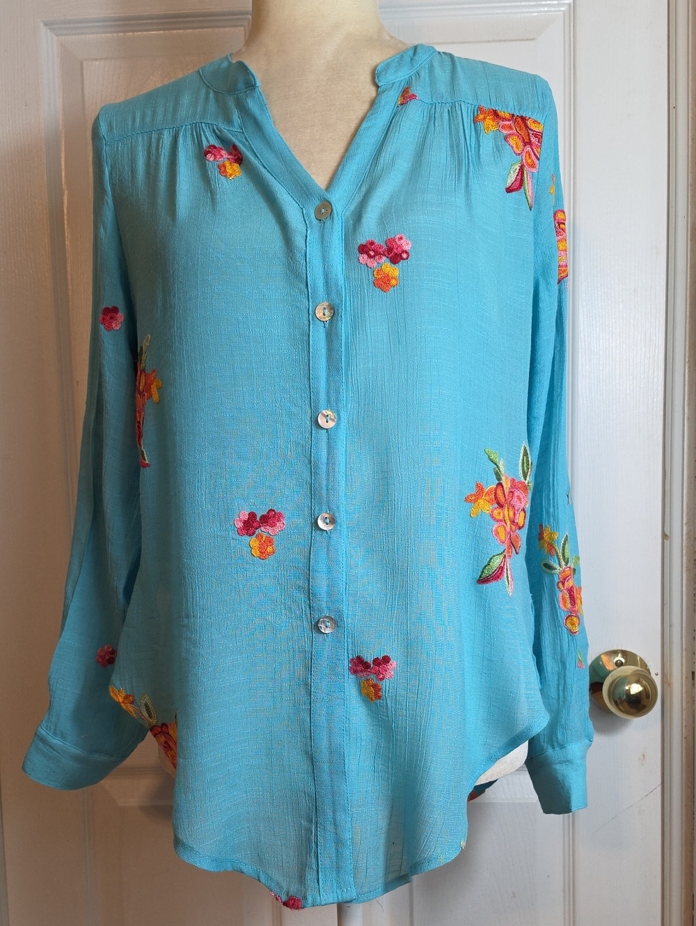 Figueroa & Flower Embroidered Blouse